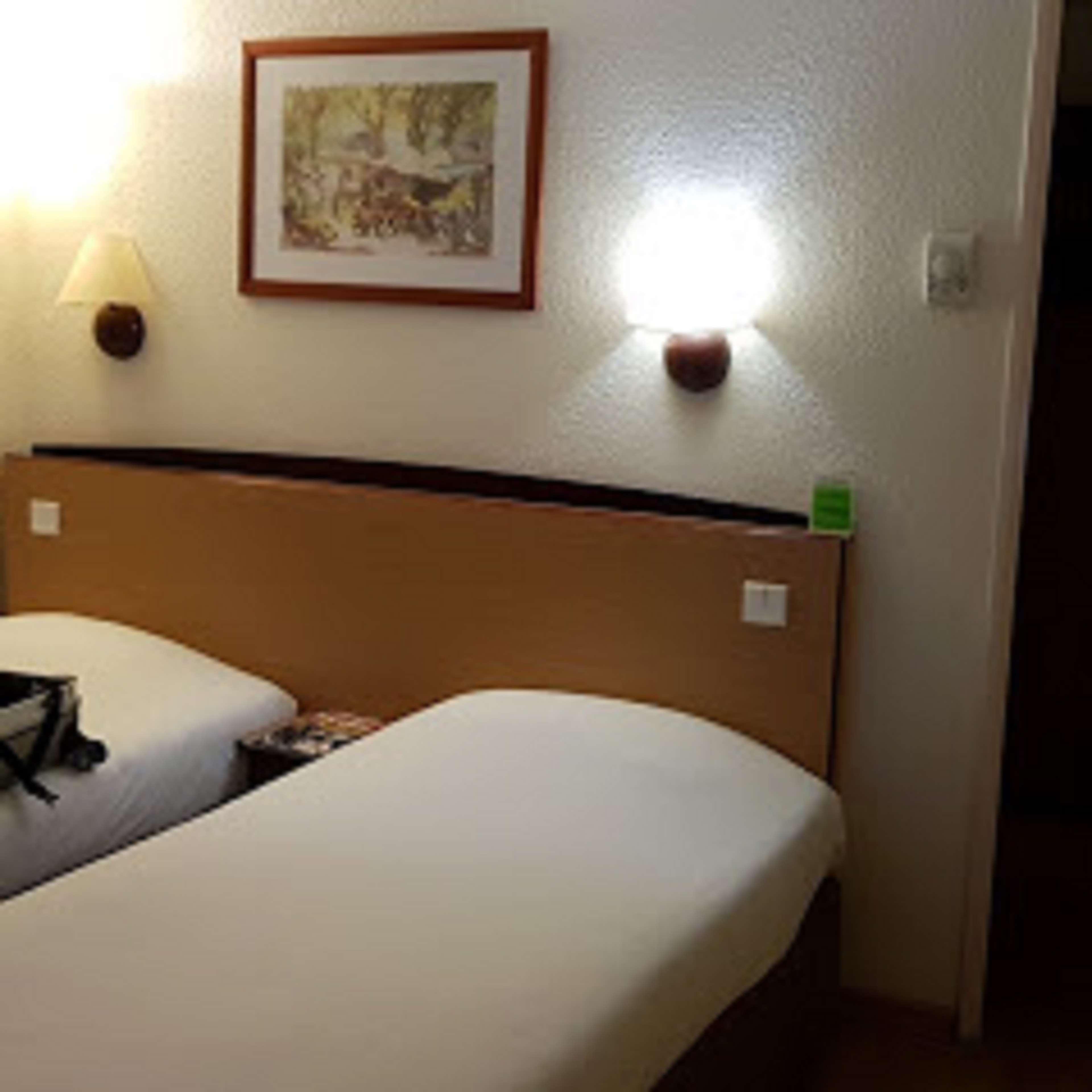 Hotel Campanile Marmande Exterior foto