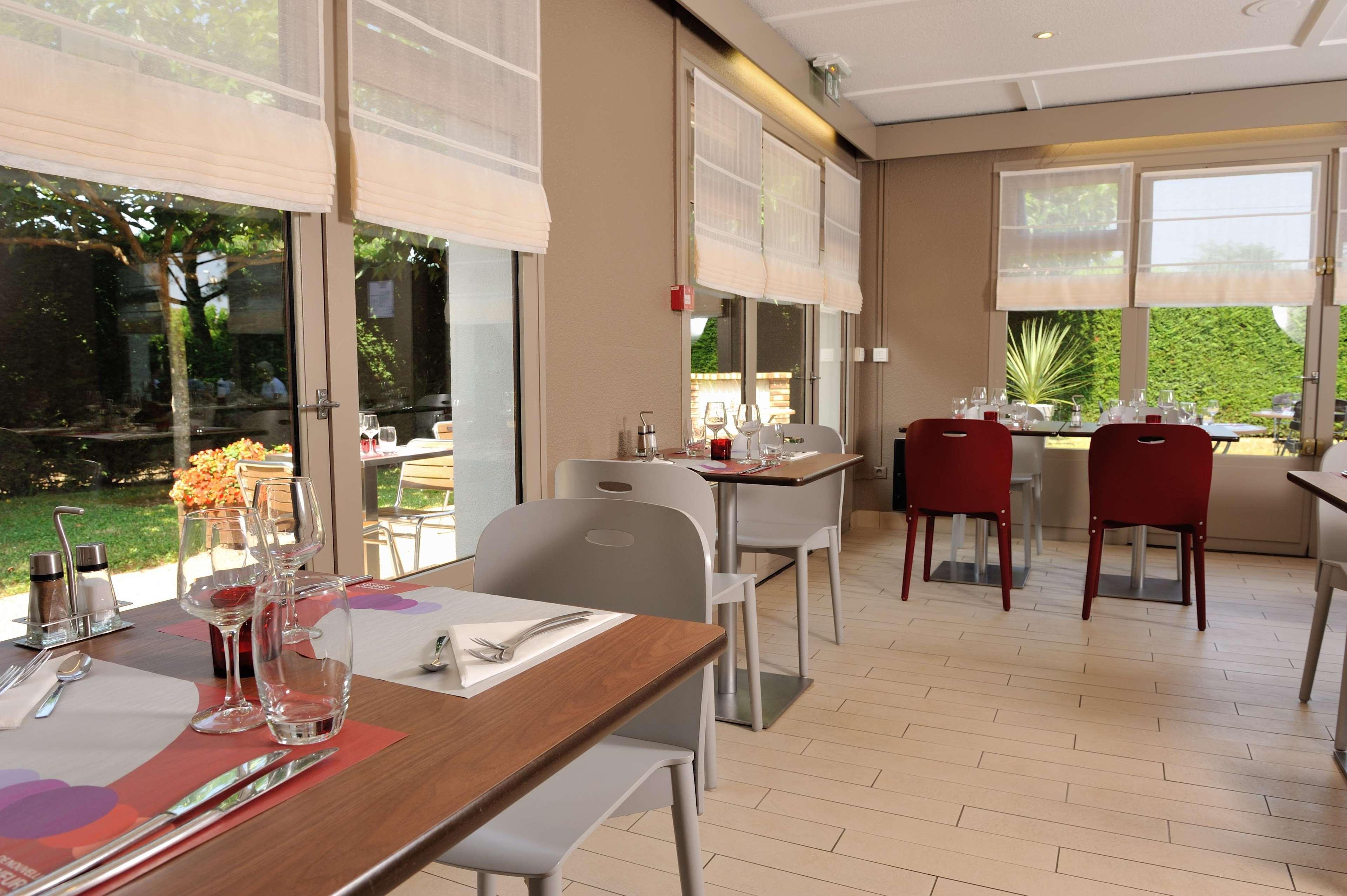 Hotel Campanile Marmande Exterior foto