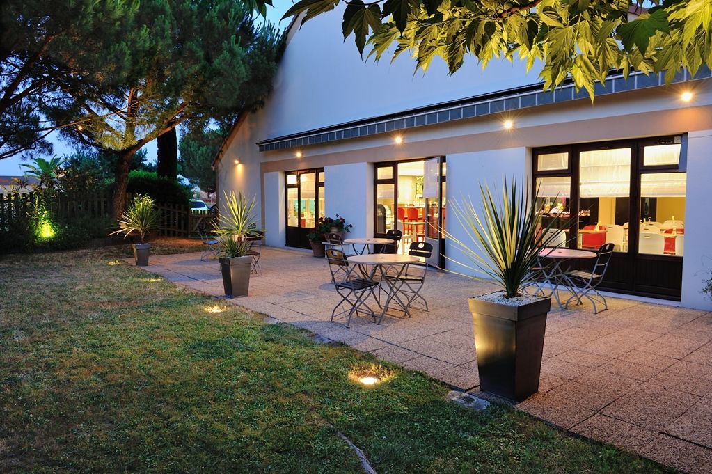 Hotel Campanile Marmande Exterior foto